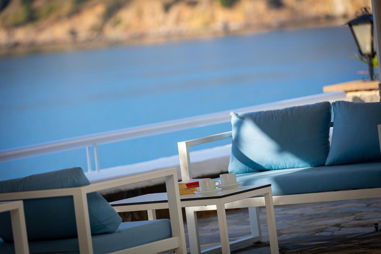 Golden View Hotel Poros Town Buitenkant foto